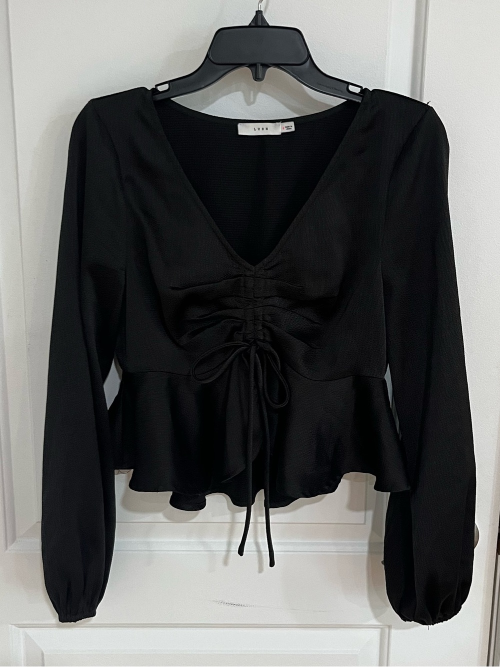 Lush Black V-Neck Ruched Tie Peplum Long-Sleeve Top